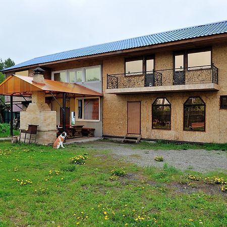 Kamchatskiy Stil' Hostel Jelizovo Buitenkant foto