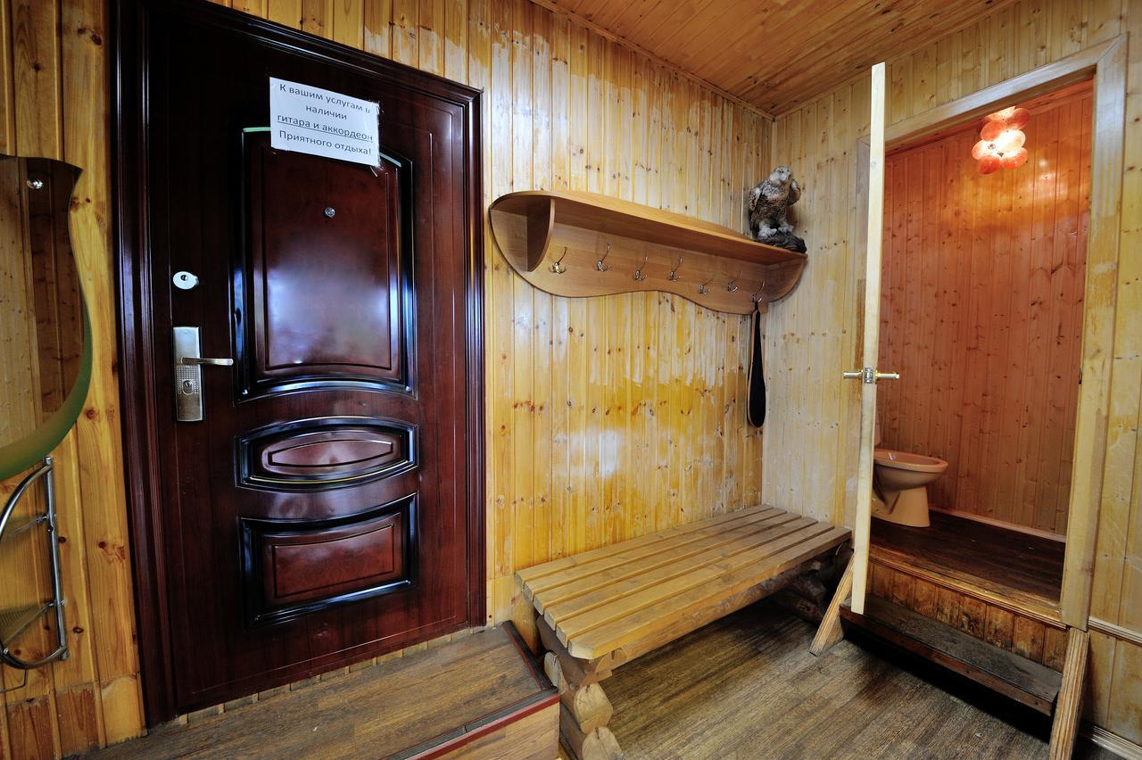 Kamchatskiy Stil' Hostel Jelizovo Buitenkant foto